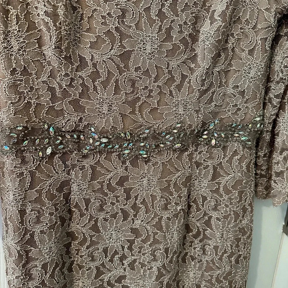 Jackie Jon New York Women Champagne Lace 3/4 Sleeve Beaded Dress, Size 12 Formal - Picture 6 of 7